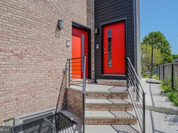 1201 N Taylor