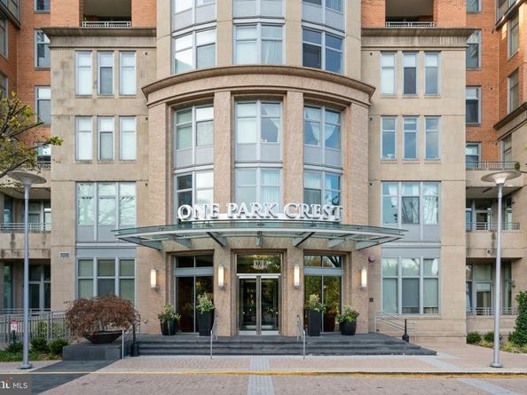 8220 Crestwood Heights Drive 315, Mclean VA 22102