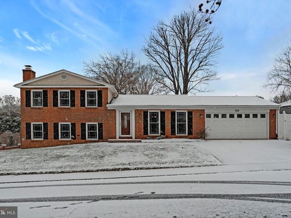 1828 Saint Roman Drive, Vienna VA 22182