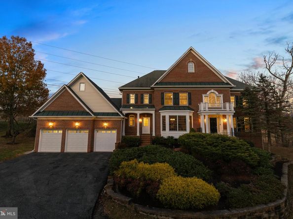 7931 Lakenheath Way, Potomac MD 20854