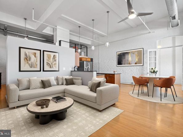 440 12TH Street NE 210, Washington DC 20002