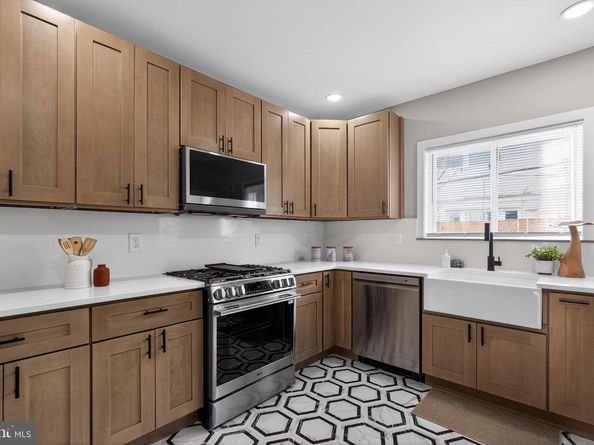 926 Mifflin Street, Philadelphia PA 19148