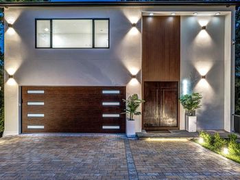 2321 N Richmond Street