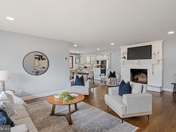 19 Edgemoor Road, Cheltenham PA 19012