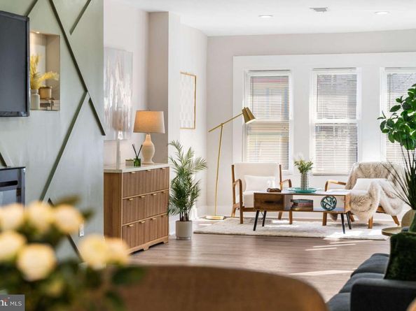 7176 N 19TH Street, Philadelphia PA 19126