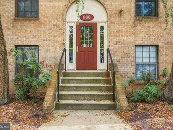613 Washington Place