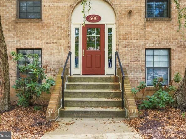 613 Washington Place 13, Chesterbrook PA 19087