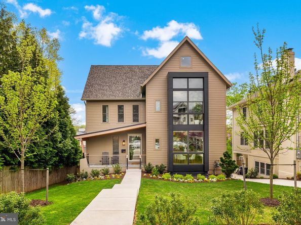 4892 Macarthur Boulevard NW, Washington DC 20007