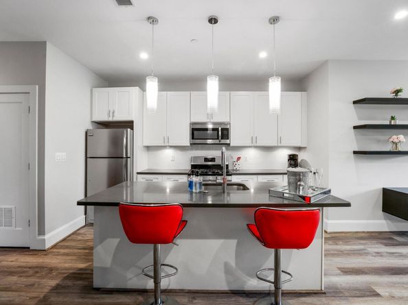2221 M Street NE PH1, Washington DC 20002