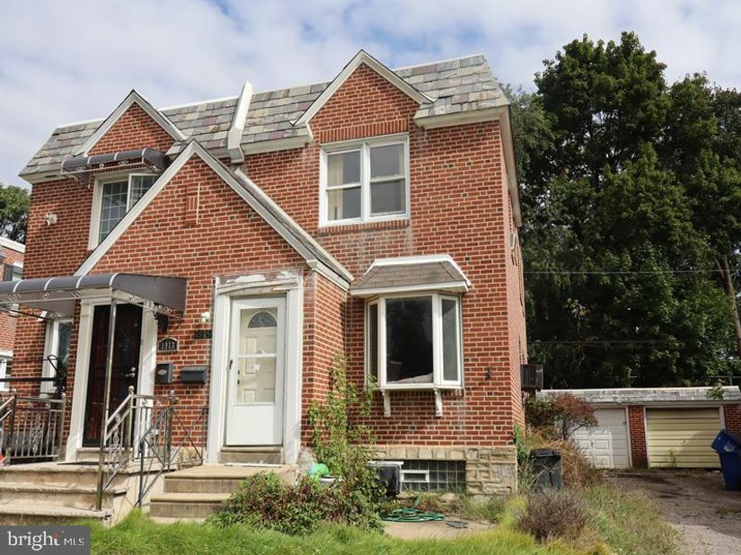 1915 Tustin Street, Philadelphia PA 19152