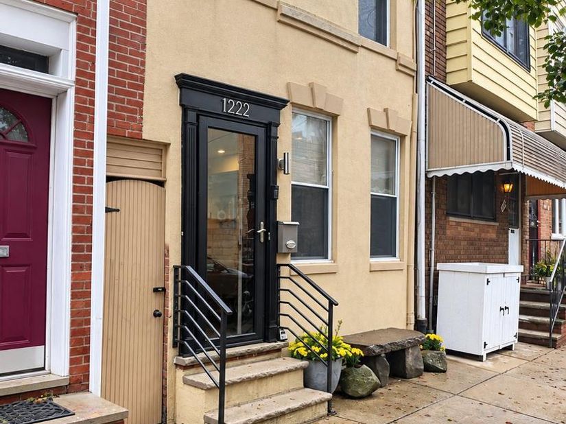 1222 S Alder Street, Philadelphia PA 19147