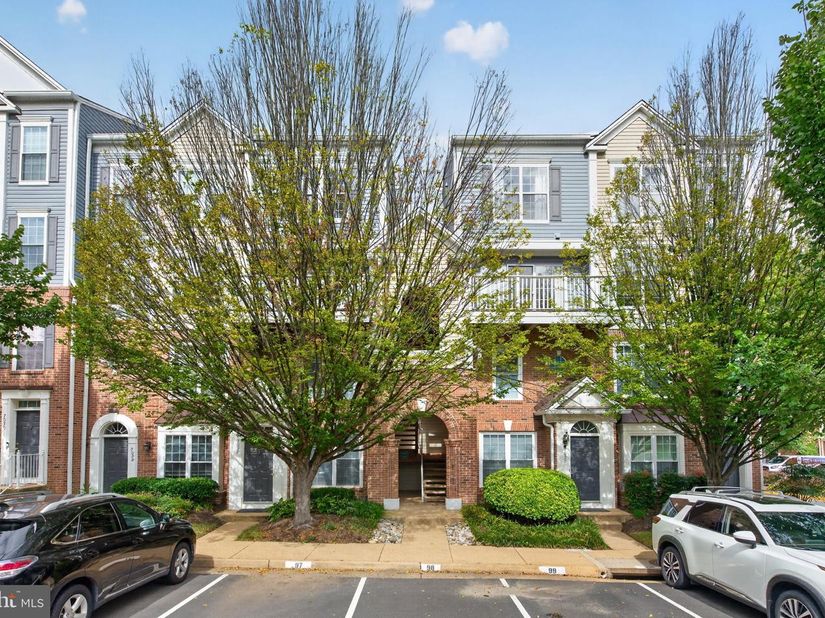 7024 Falls Reach Drive 301, Falls Church VA 22043