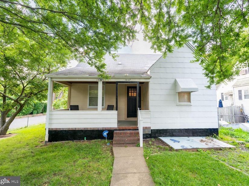 1037 16TH Street S, Arlington VA 22202