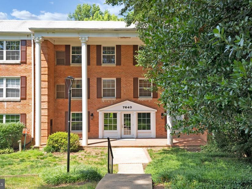 7640 Provincial Drive 314, Mclean VA 22102