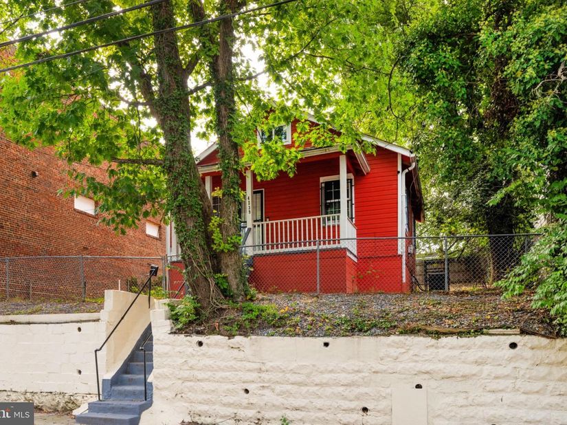 4239 Edson Place NE, Washington DC 20019