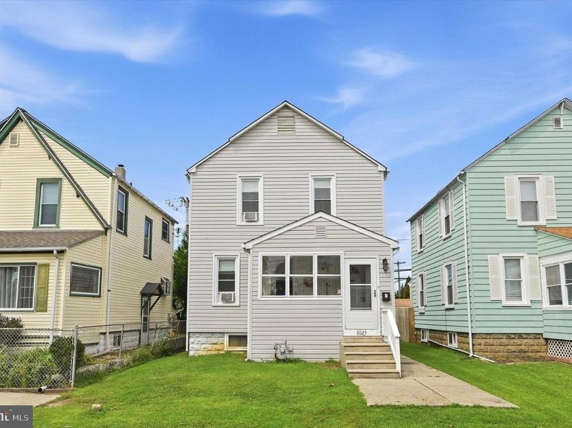 2025 Chestnut Street, Holmes PA 19043