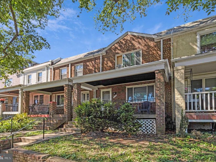 310 19TH Street NE, Washington DC 20002