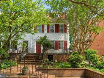 2015 Allen Place NW