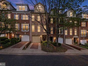 2139 N Pierce Court