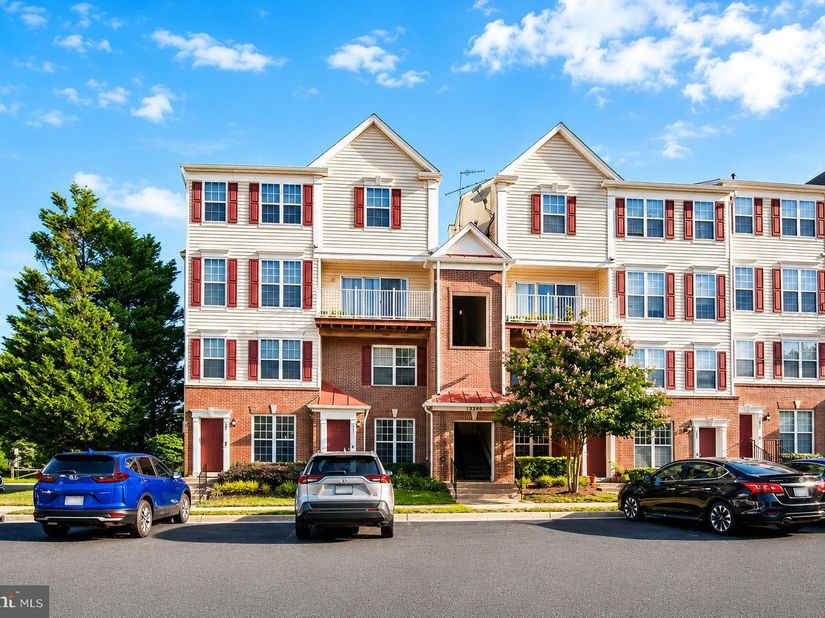 13390 Spofford Road 302, Herndon VA 20171