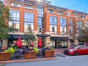 520 John Carlyle Street