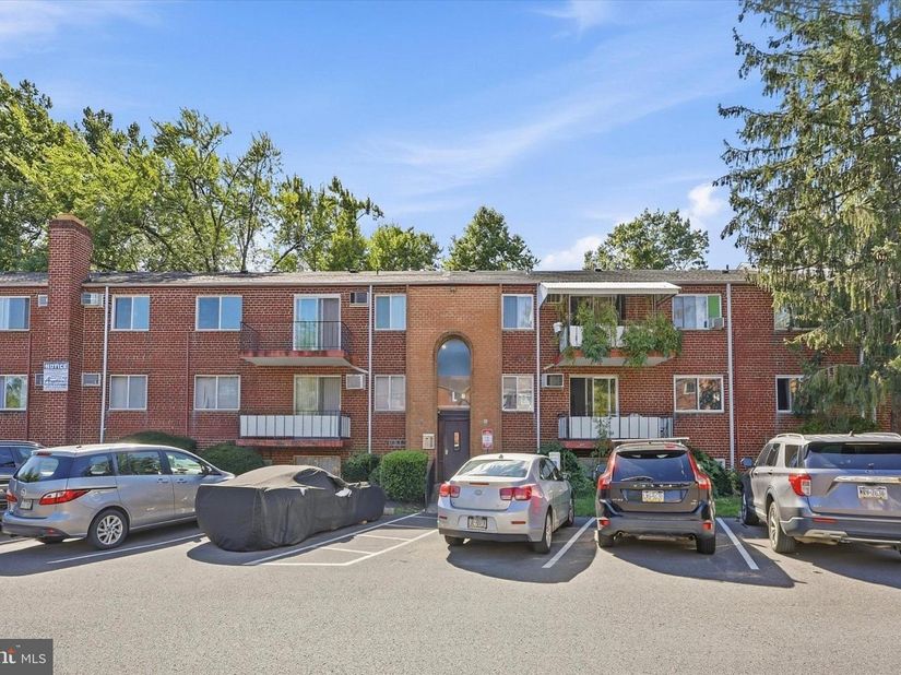 110 Byberry Road L9, Philadelphia PA 19116