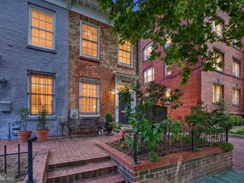 1311 10TH Street NW