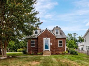 34 S Pershing Drive