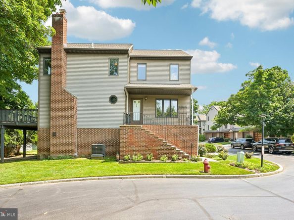 8816 Ridge Avenue 17, Philadelphia PA 19128