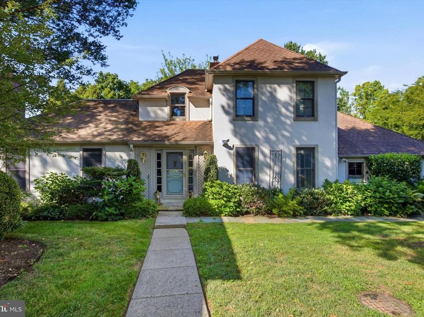 19 Highfield Lane, Wayne PA 19087