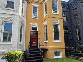 615 12TH Street NE