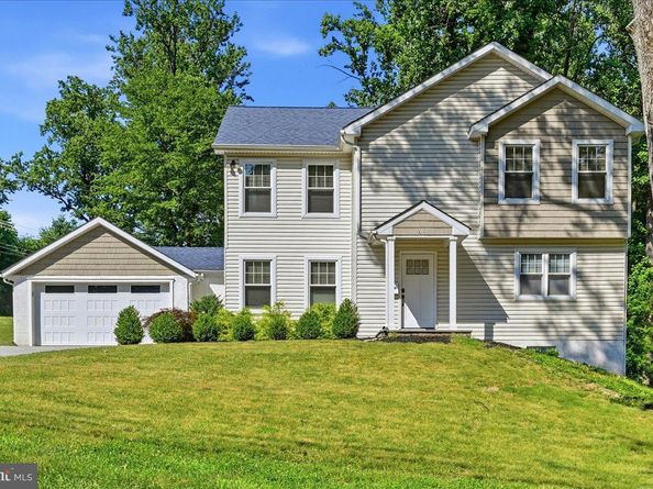 17 Lizbeth Lane, Berwyn PA 19312