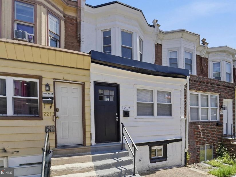 2217 Bonaffon Street, Philadelphia PA 19142
