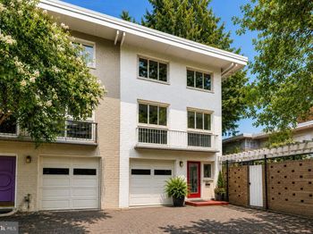 319 I Street SW