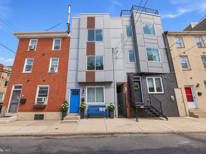 425 W Thompson Street, Philadelphia PA 19122