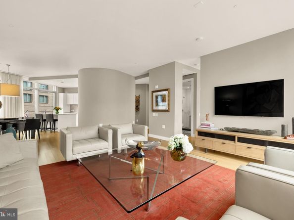 1177 22nd Street NW 3K, Washington DC 20037