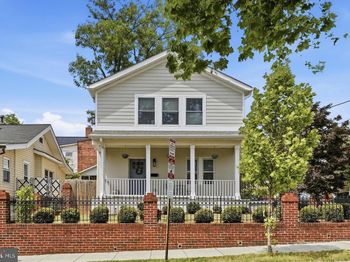 2700 4TH Street NE