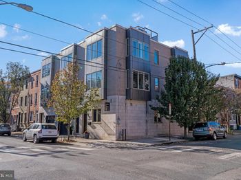 800 S 19TH Street
