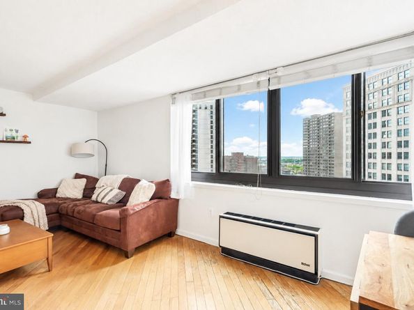 1420 Locust Street 17B, Philadelphia PA 19102