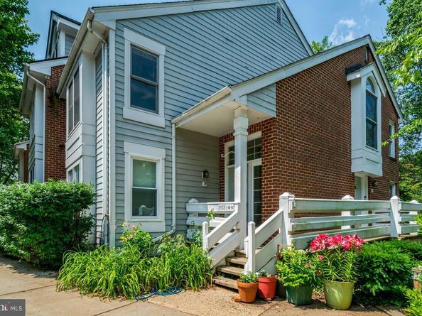 3152 Covewood Court N, Falls Church VA 22042