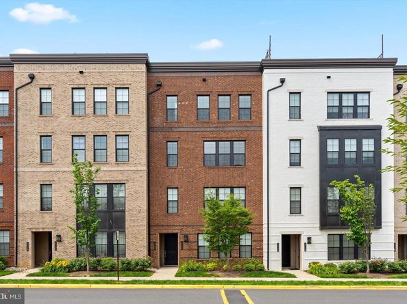1734 Mckenna Point Drive 1608, Mclean VA 22102
