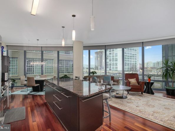 2101 Market Street 302, Philadelphia PA 19103