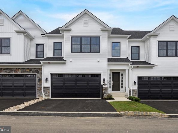 528 Fullerton Farm Court LOT 11, Warrington PA 18976