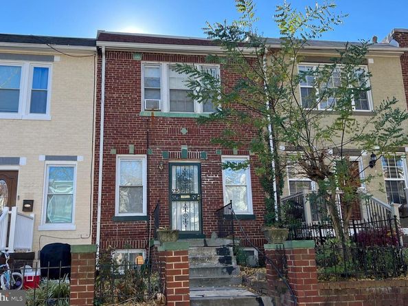 225 Cromwell Terrace NE, Washington DC 20002