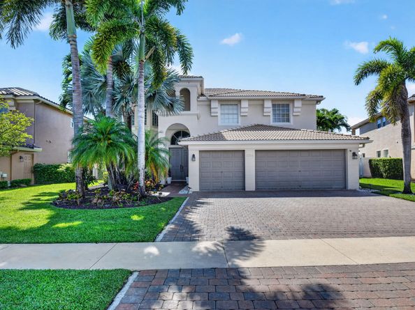 2214 Ridgewood Circle, Royal Palm Beach FL 33411