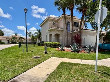 8586 White Cay