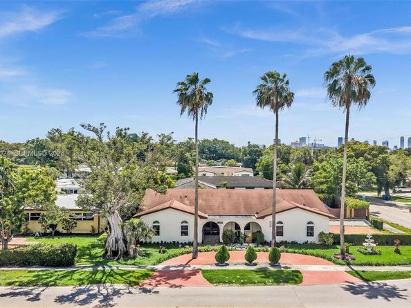 19901 Highland Lakes Boulevard, Miami FL 33179