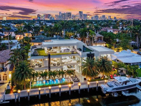 650 Royal Plaza Dr, Fort Lauderdale FL 33301