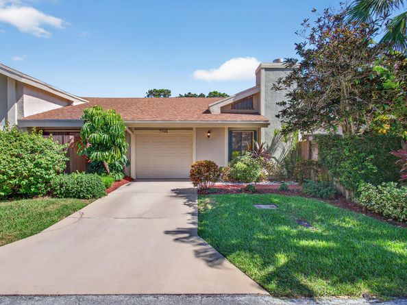 7745 Stanway Place E, Boca Raton FL 33433