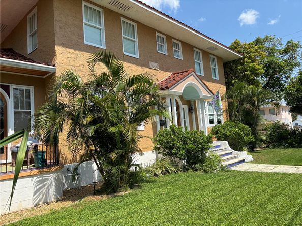 1611 S Olive, West Palm Beach FL 33401